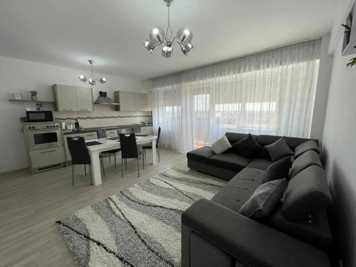 Class Deluxe Apartments Oradea Exterior foto