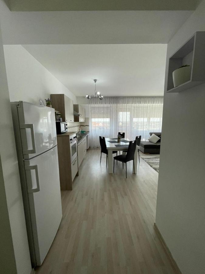 Class Deluxe Apartments Oradea Exterior foto
